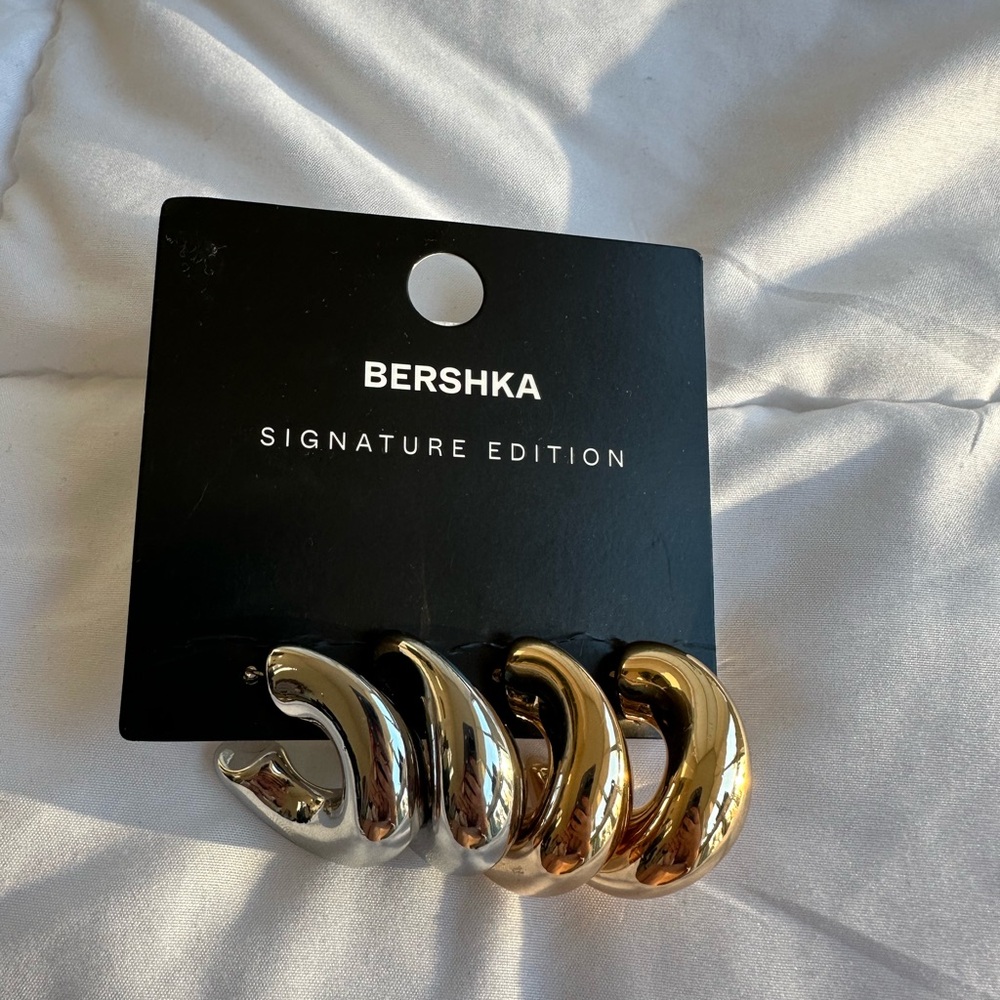 Asymmetrical hoop earrings gold silver 2 pairs